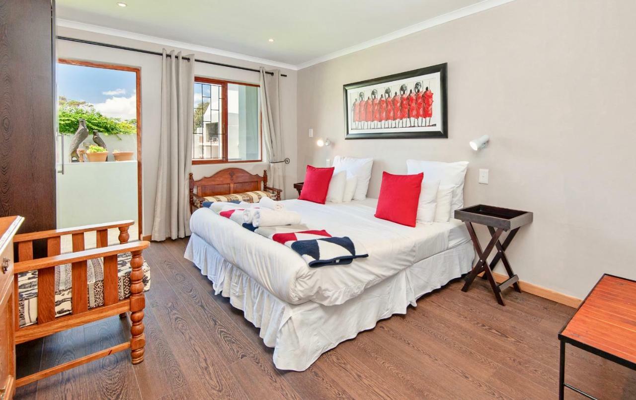 Baleens Hotel Херманус Екстериор снимка